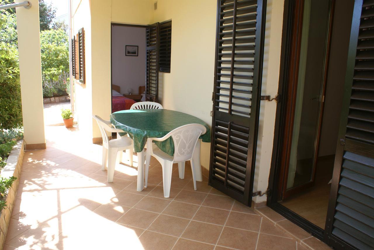 Apartment Ana M Đảo Krk Ngoại thất bức ảnh