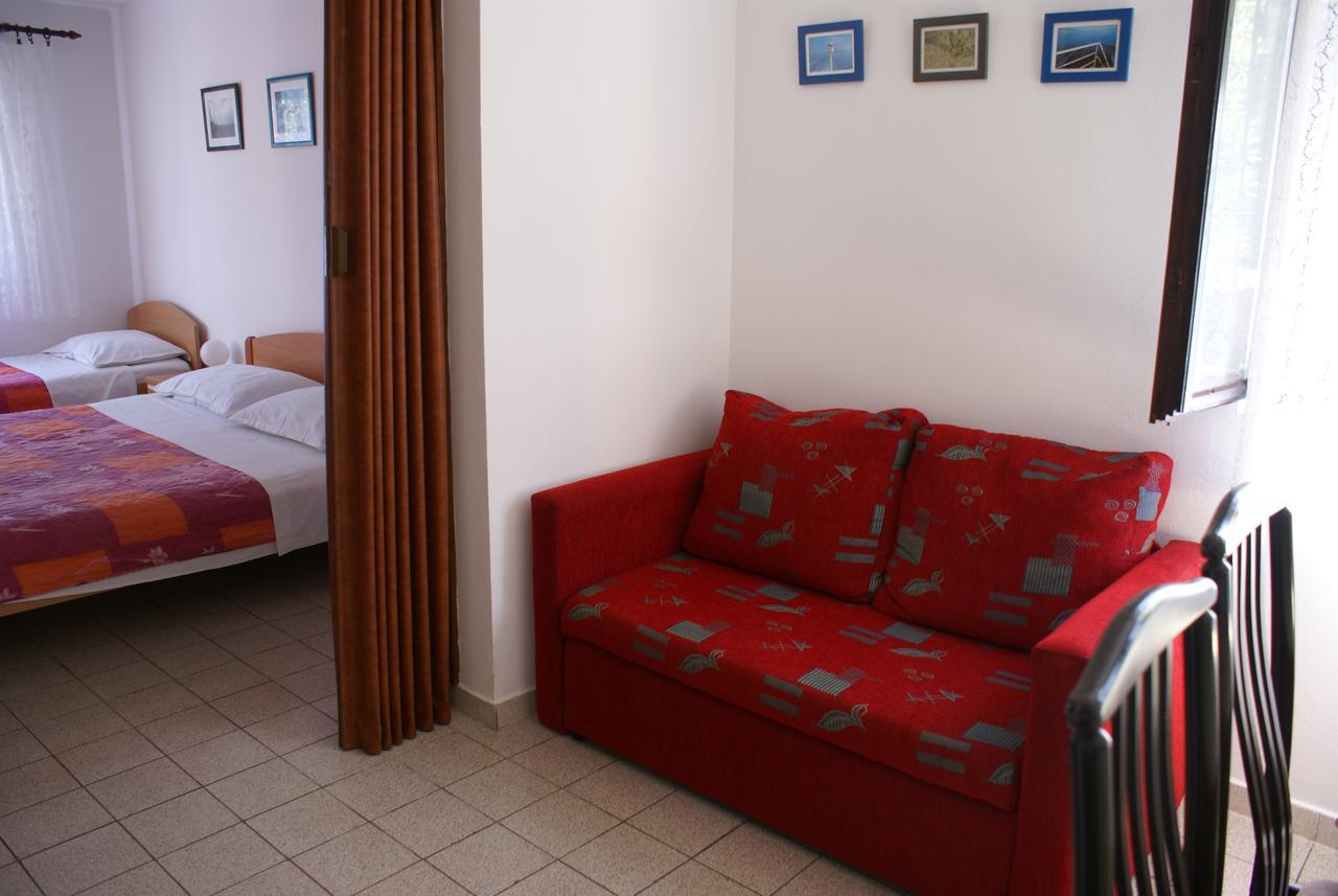 Apartment Ana M Đảo Krk Ngoại thất bức ảnh