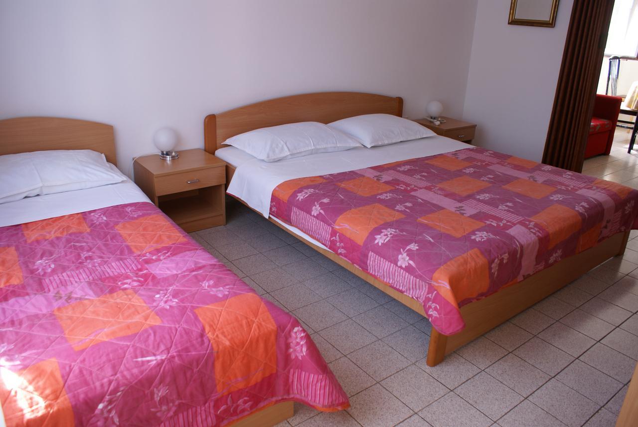 Apartment Ana M Đảo Krk Ngoại thất bức ảnh
