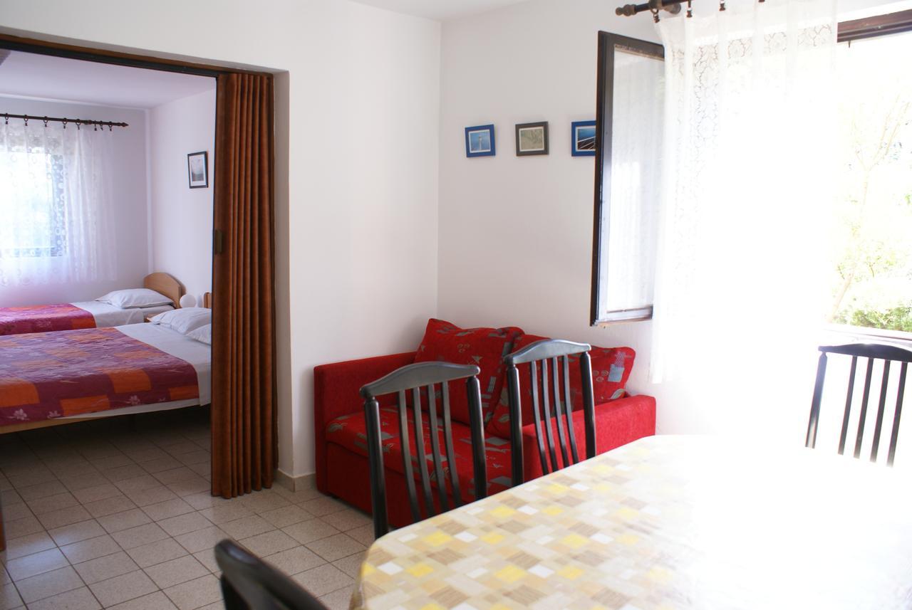 Apartment Ana M Đảo Krk Ngoại thất bức ảnh
